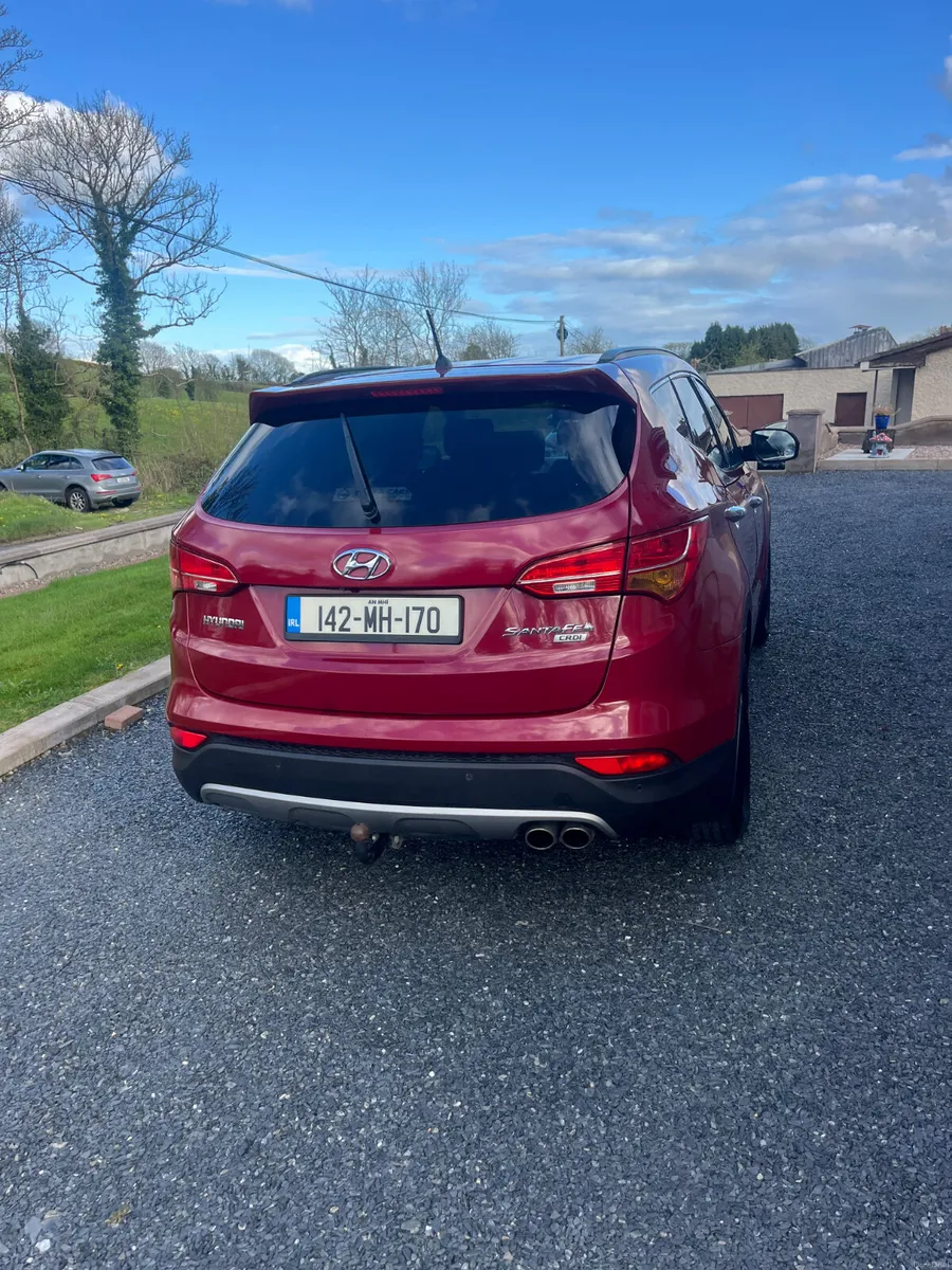 Hyundai Santa Fe 2014 - Image 2