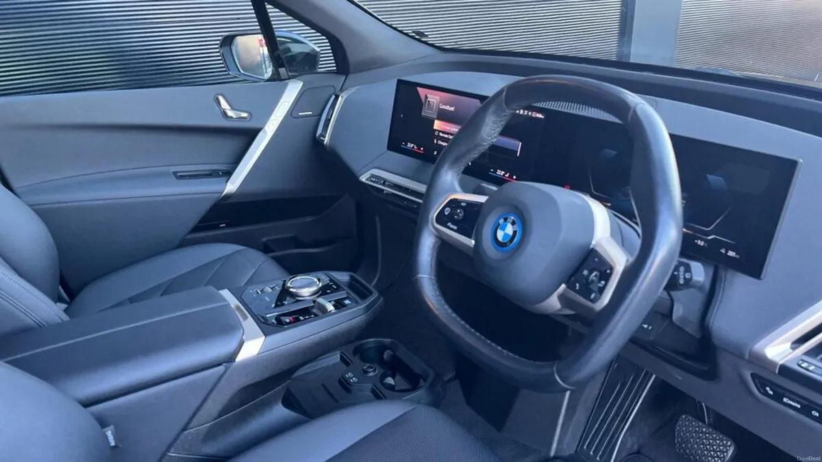 231 Bmw IX 40 M-Sport - Image 4