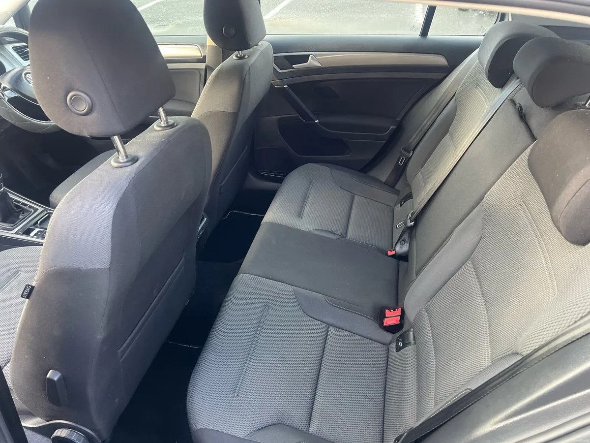 Volkswagen Golf TDI BlueMotion - Image 3