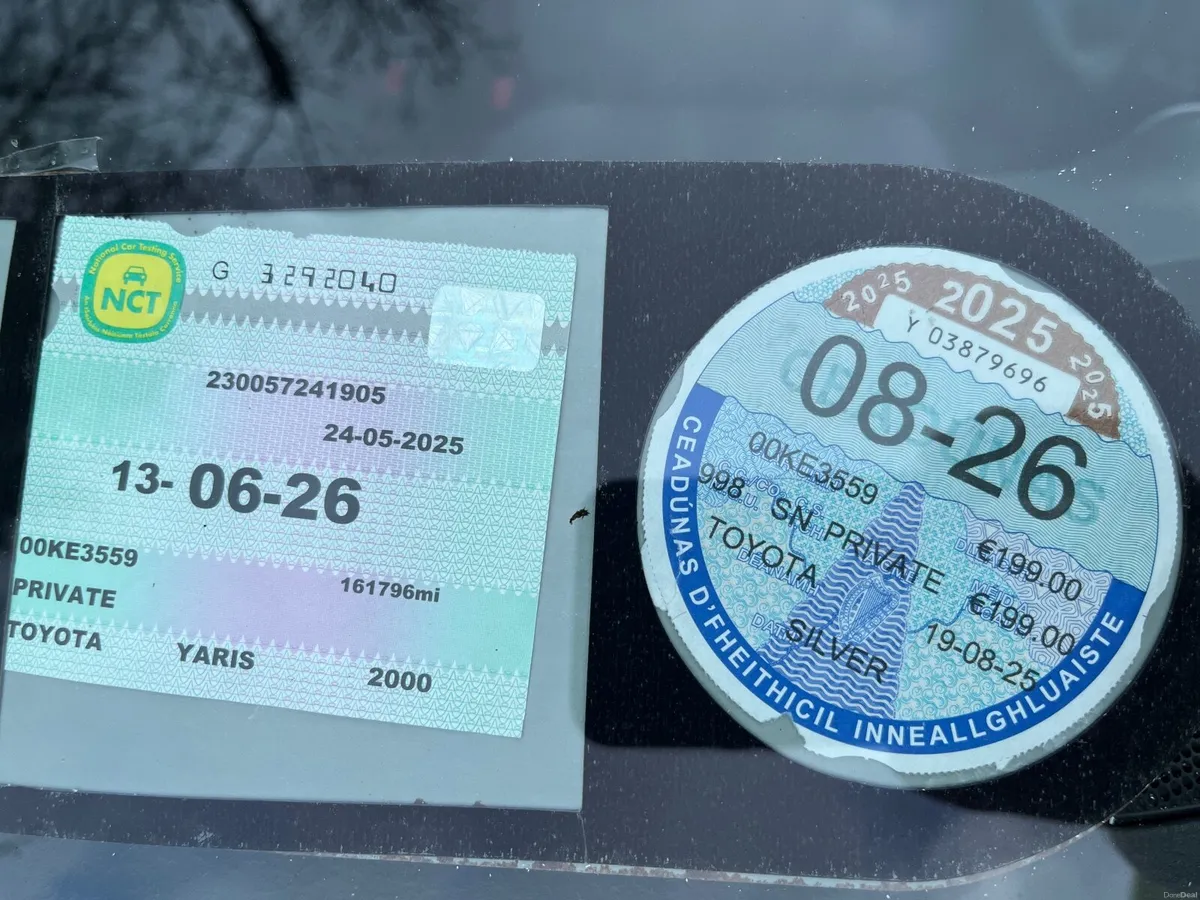 Toyota Yaris 2000 - Image 2