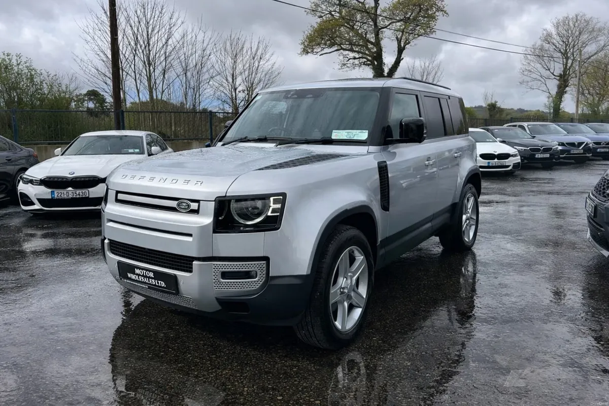 232 Land Rover Defender 3.0D 110 3 Seater commerci - Image 3