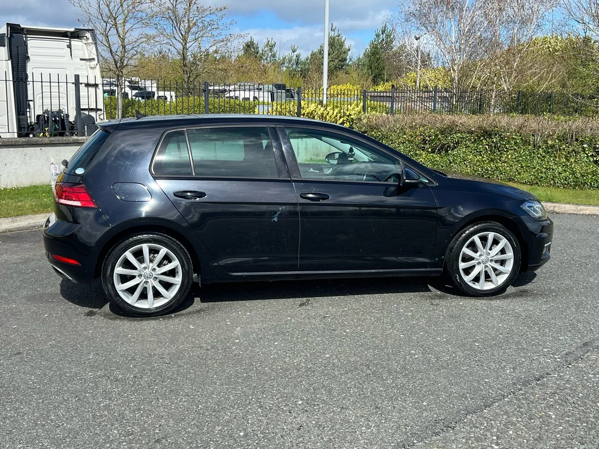 Volkswagen Golf - Image 4