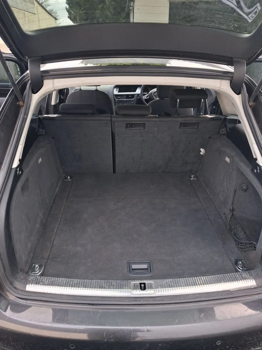 Audi A4 2010 - Image 4