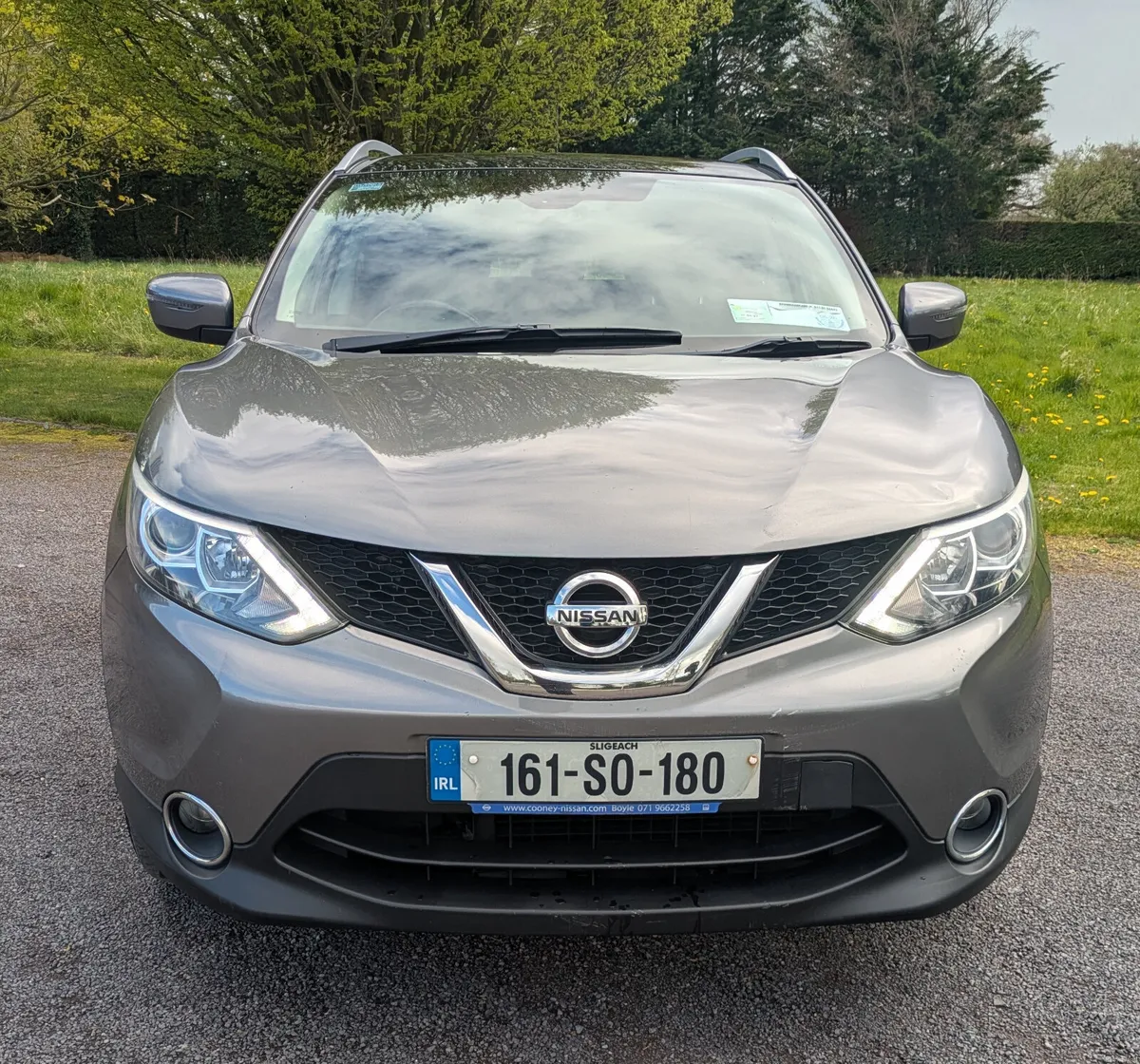 Nissan Qashqai 2016 Sunroof / Reverse Camera - Image 2