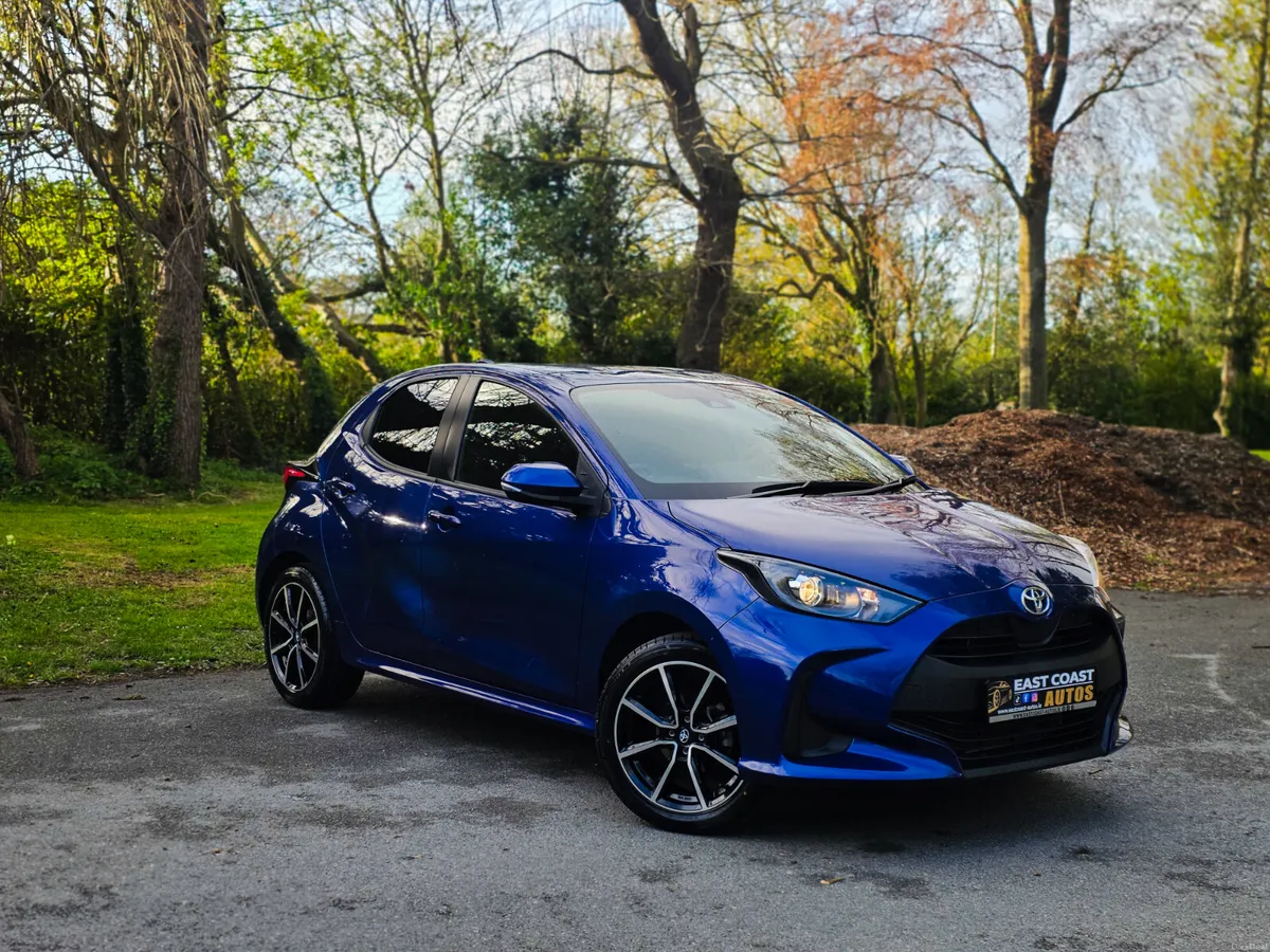 2021 Toyota Yaris 1.5 Petrol Auto Luna Sport AWD - Image 3