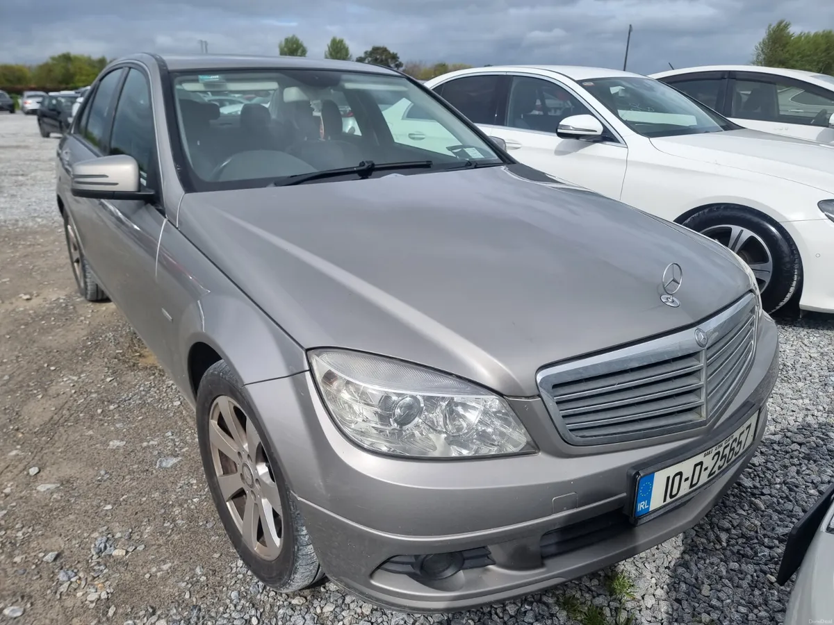 Mercedes-Benz C-Class 2010 petrol ⛽️ €2990 - Image 1