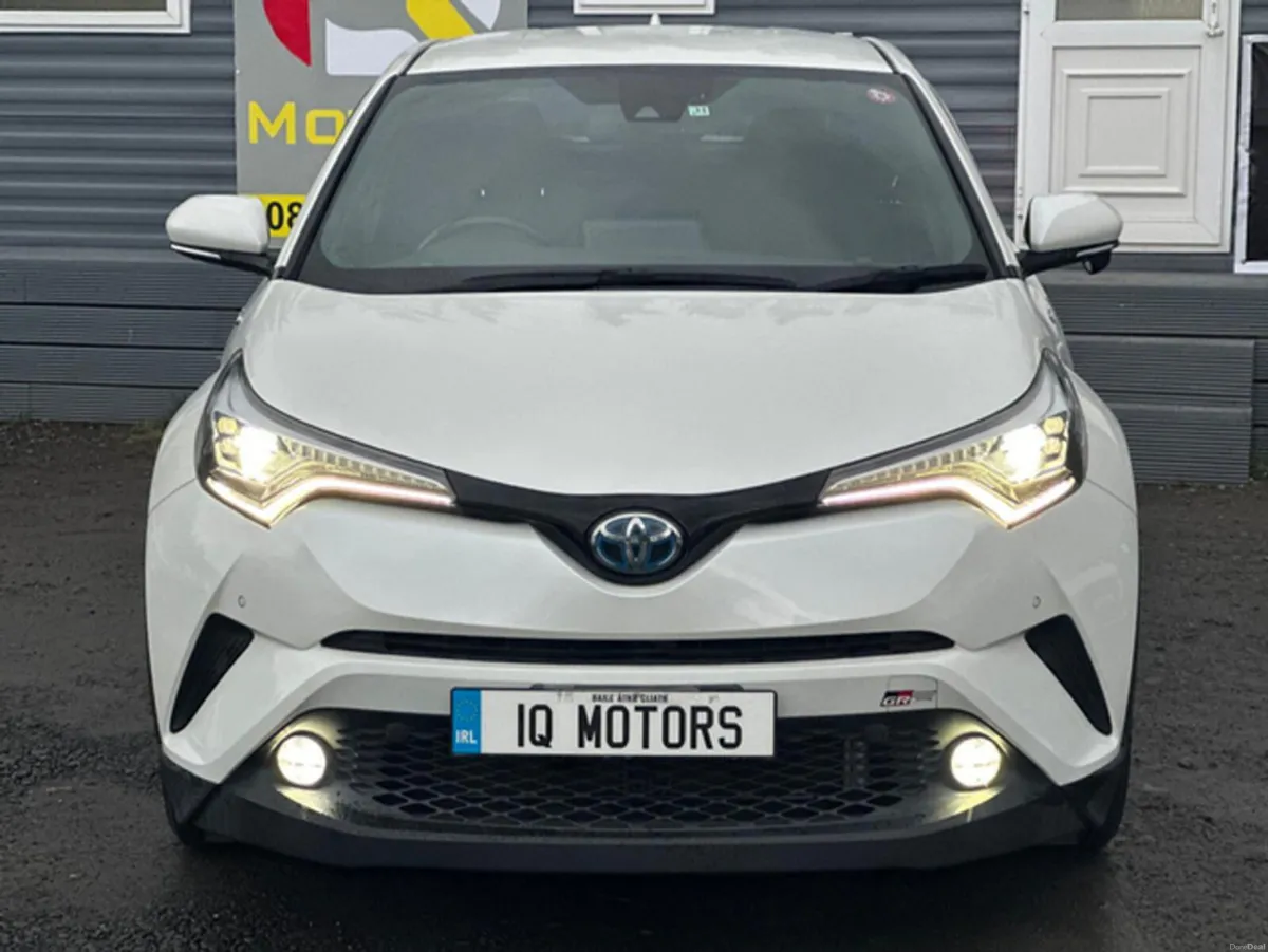 Toyota C-HR 1.8 Petrol Hybrid Automatic - 2017 (46 - Image 1