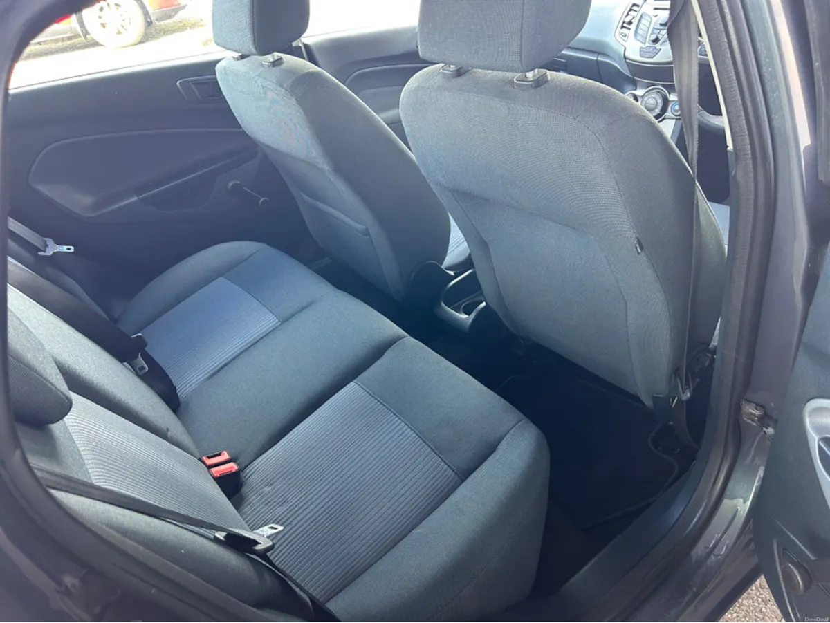 Ford Fiesta STYLE 1.25 60PS 5DR - Image 2