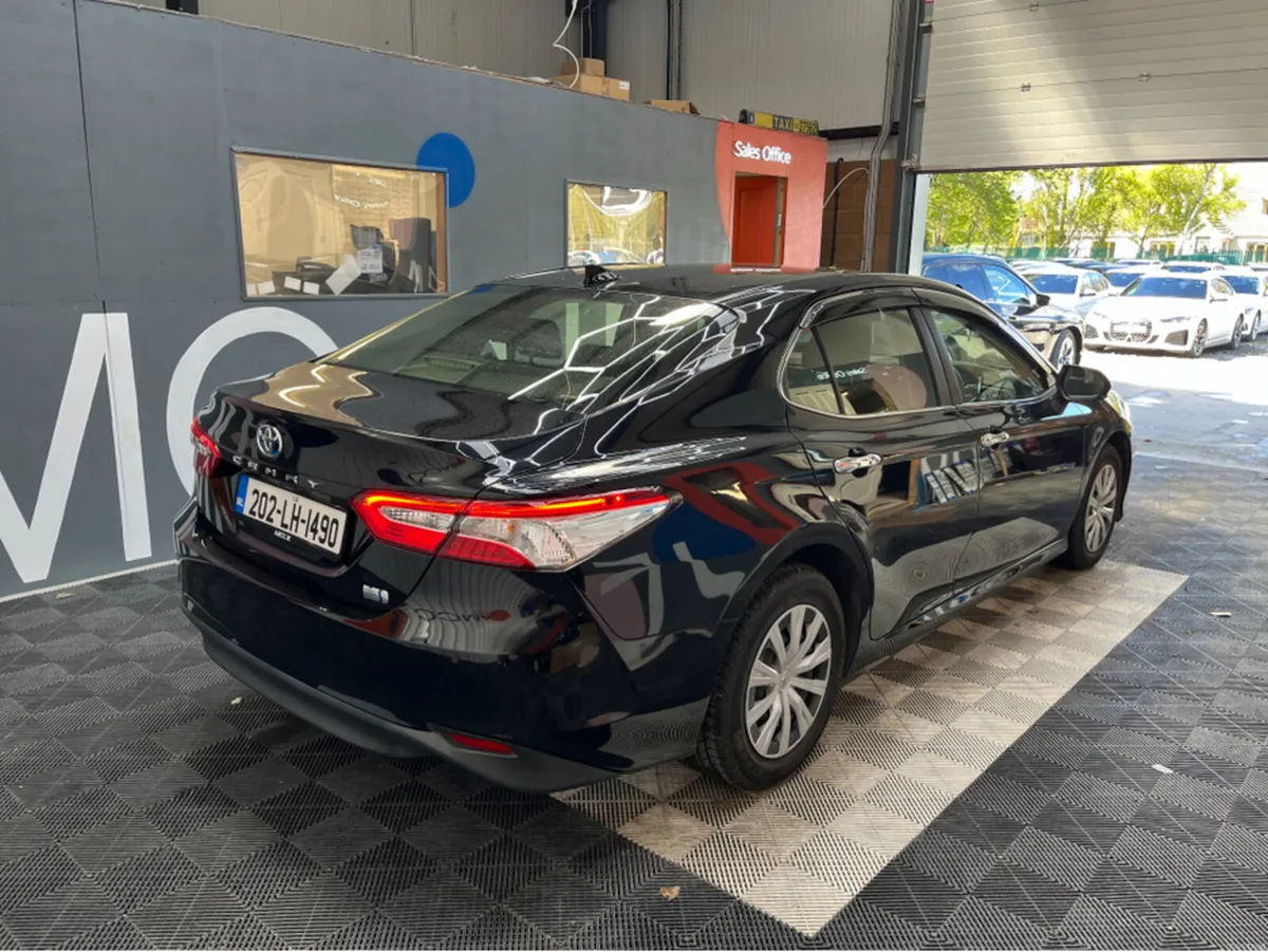 Toyota Camry 2020 TOYOTA CAMRY X 2.5 AUTOMATIC / C - Image 2