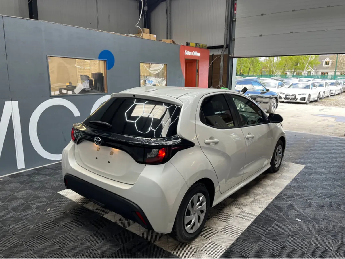 Toyota Yaris 2021 TOYOTA YARIS X 1.0 AUTOMATIC / R - Image 2