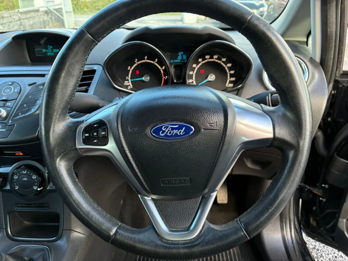 Ford Fiesta MCA ZETEC (LOW MILEAGE) - Image 4