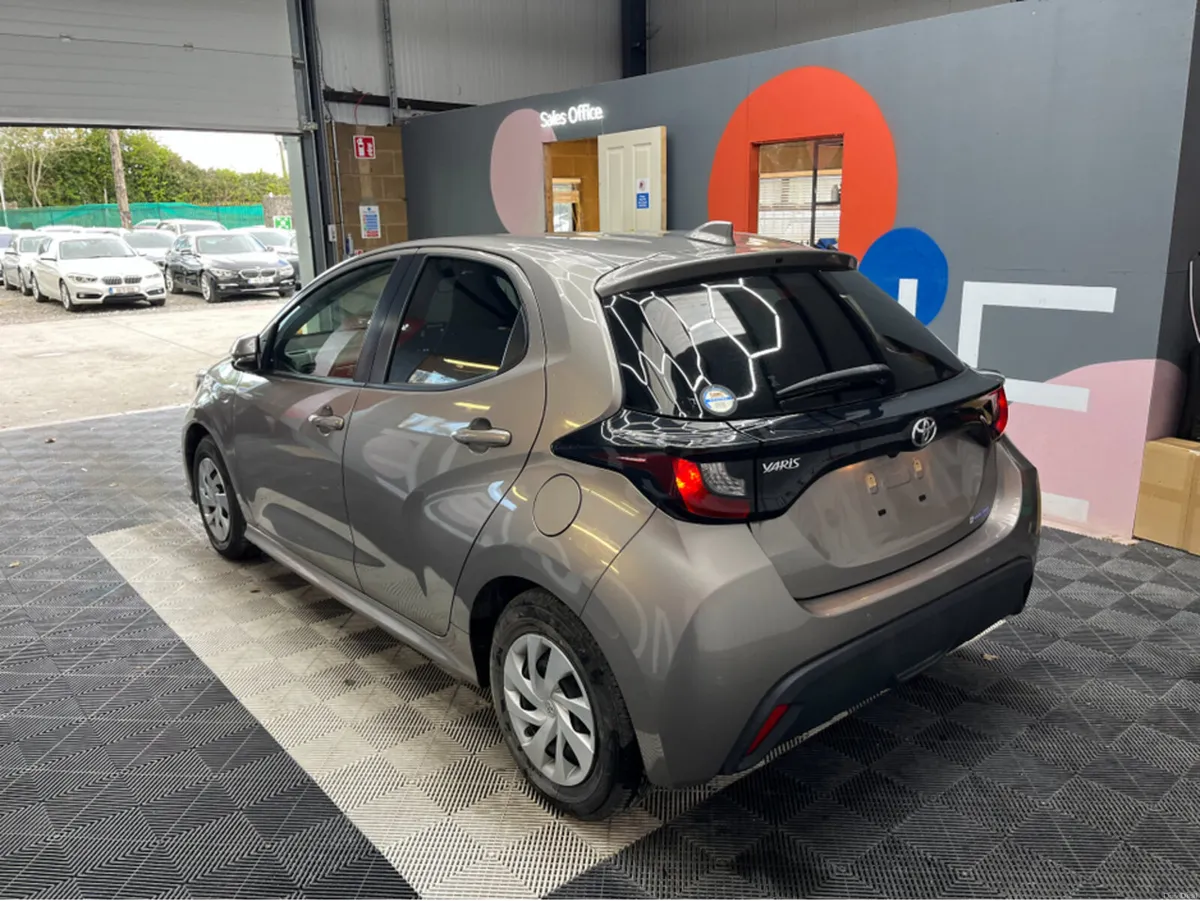 Toyota Yaris 2021 TOYOTA YARIS X 1.0 AUTOMATIC / R - Image 4