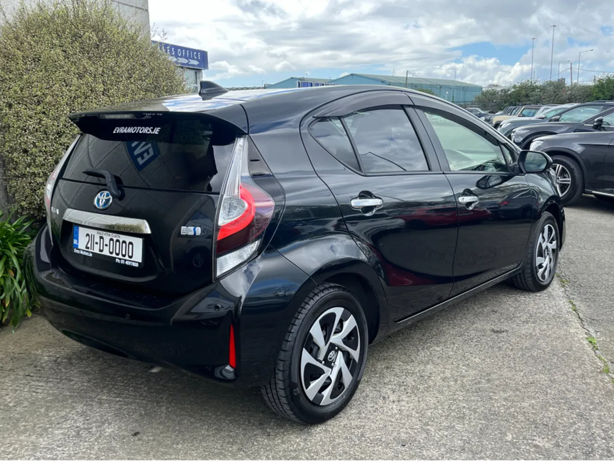 Toyota Aqua S STYLE AUTOMATIC HYBRID 1.5 PETROL // - Image 4