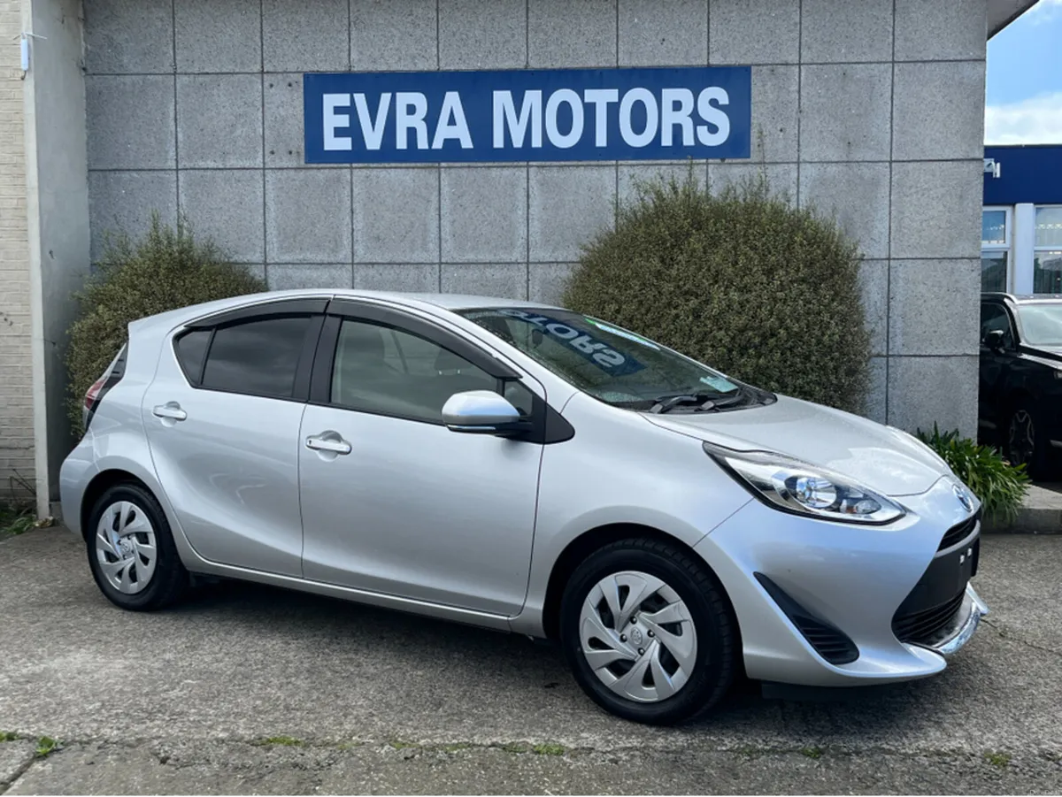 Toyota Aqua S AUTOMATIC HYBRID 1.5 PETROL //REVERS - Image 3