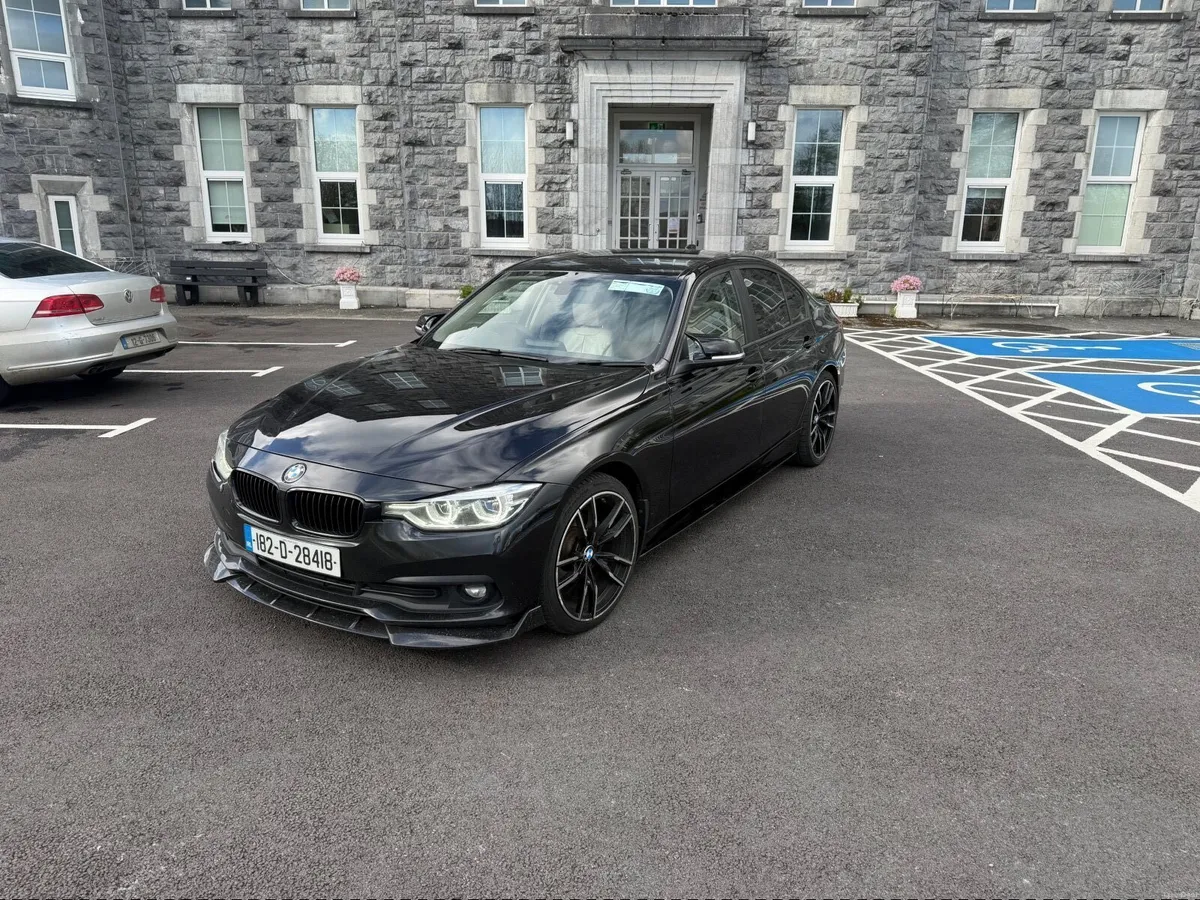 BMW 3-Series 2018 - Image 4