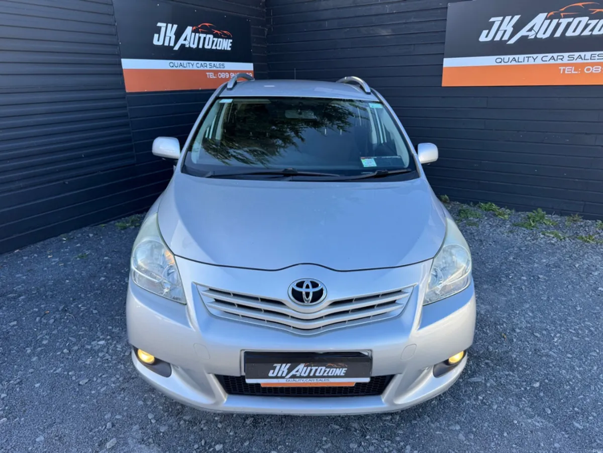 Toyota Verso D-4D T2 5DR 2.0 - Image 2