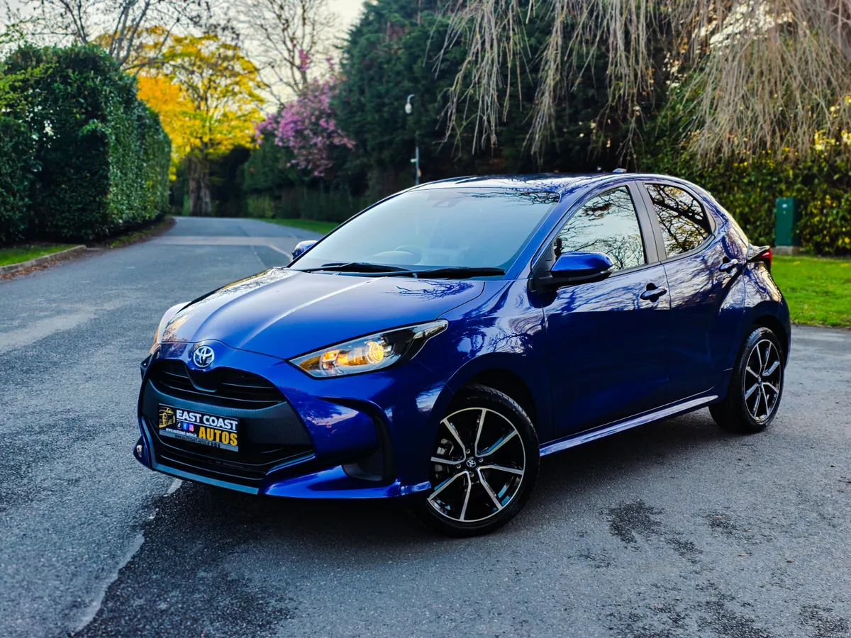 2021 Toyota Yaris 1.5 Petrol Auto Luna Sport AWD - Image 1