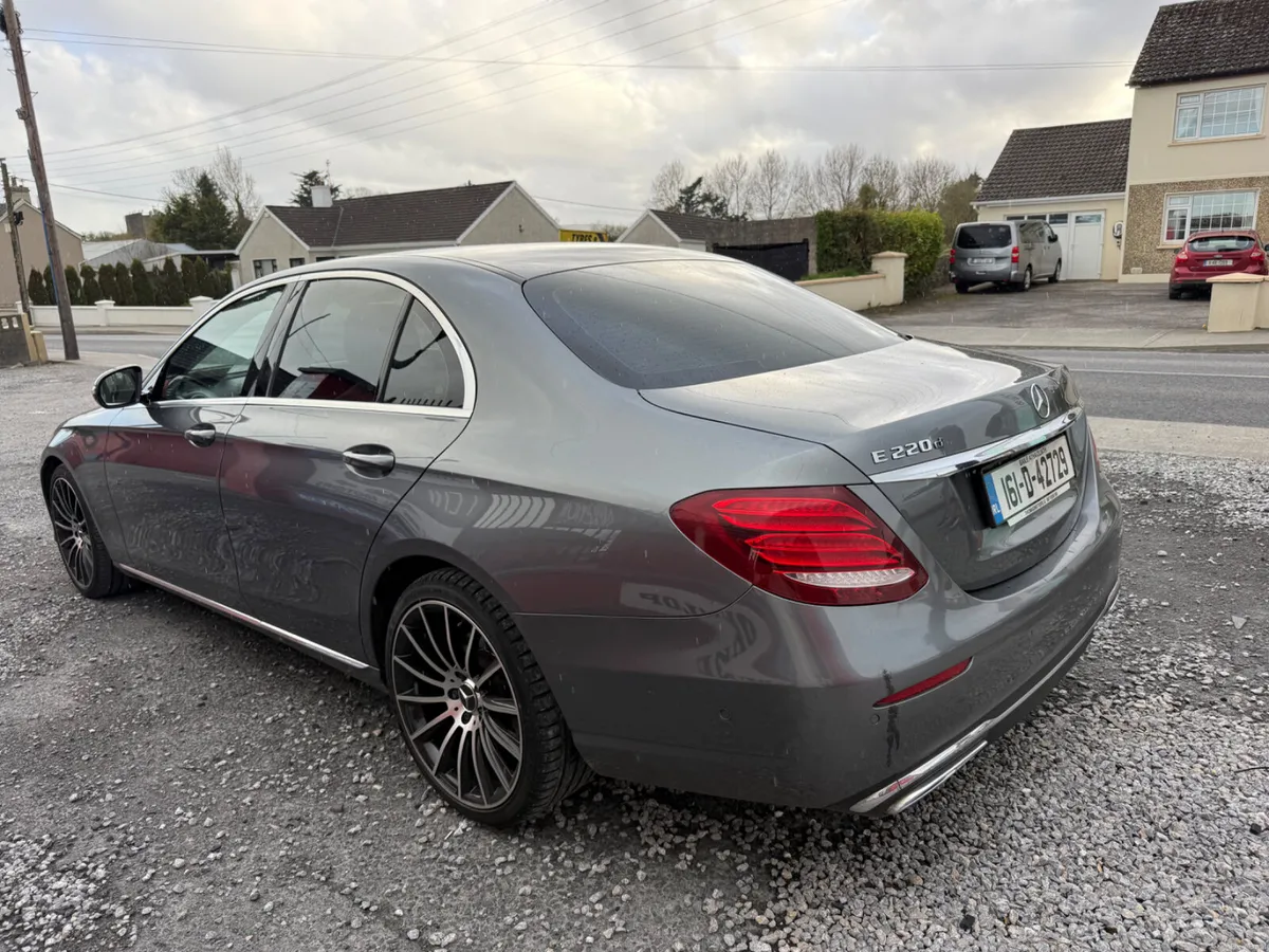 Mercedes-Benz E-Class 2016 E220 - Image 5