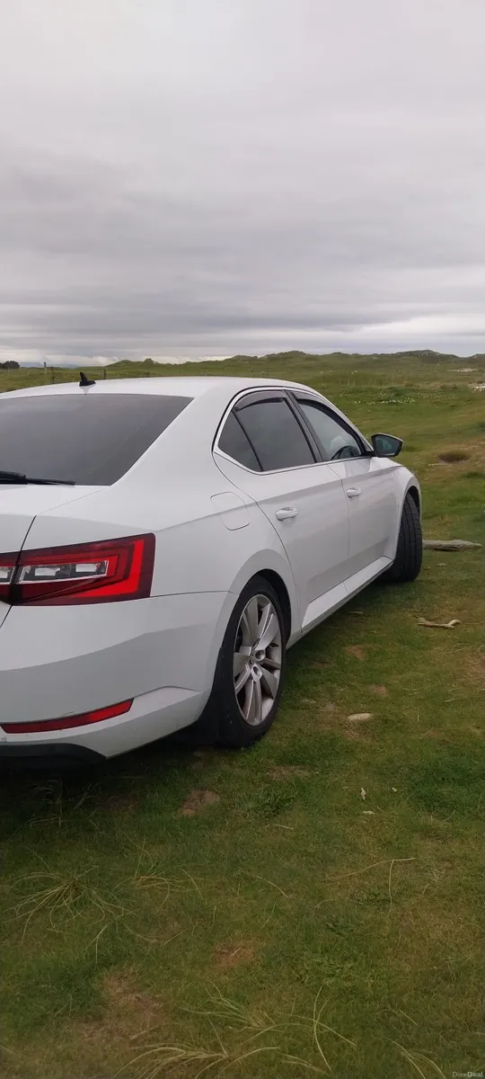 Skoda Superb 2016 - Image 3