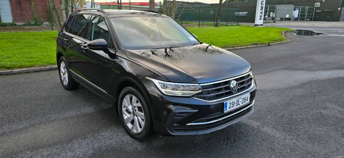 231 VW Tiguan 2.0 TDI LIFE Automatic gearbox - Image 4