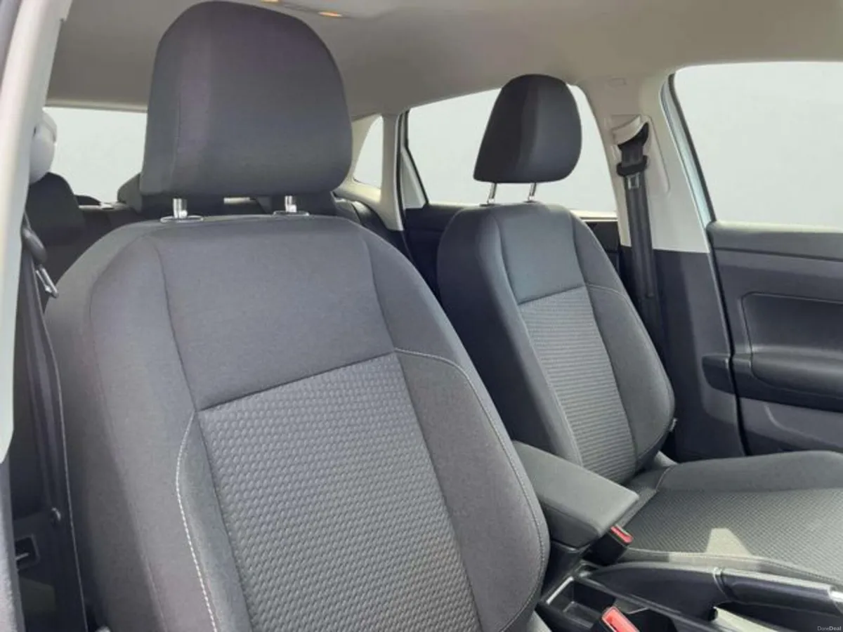 Volkswagen Polo 1.0 TSI COMFORT LINE, Automatic, L - Image 4