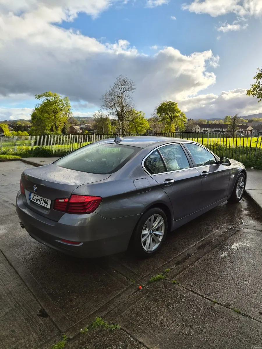 BMW 5-Series 2015 - Image 2