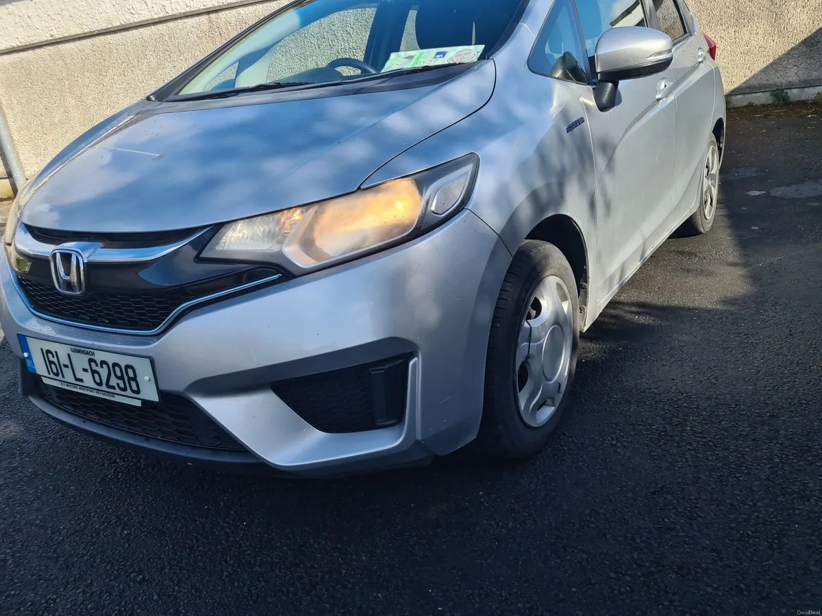 Honda Fit 2016 Hybrid €8750 - Image 2