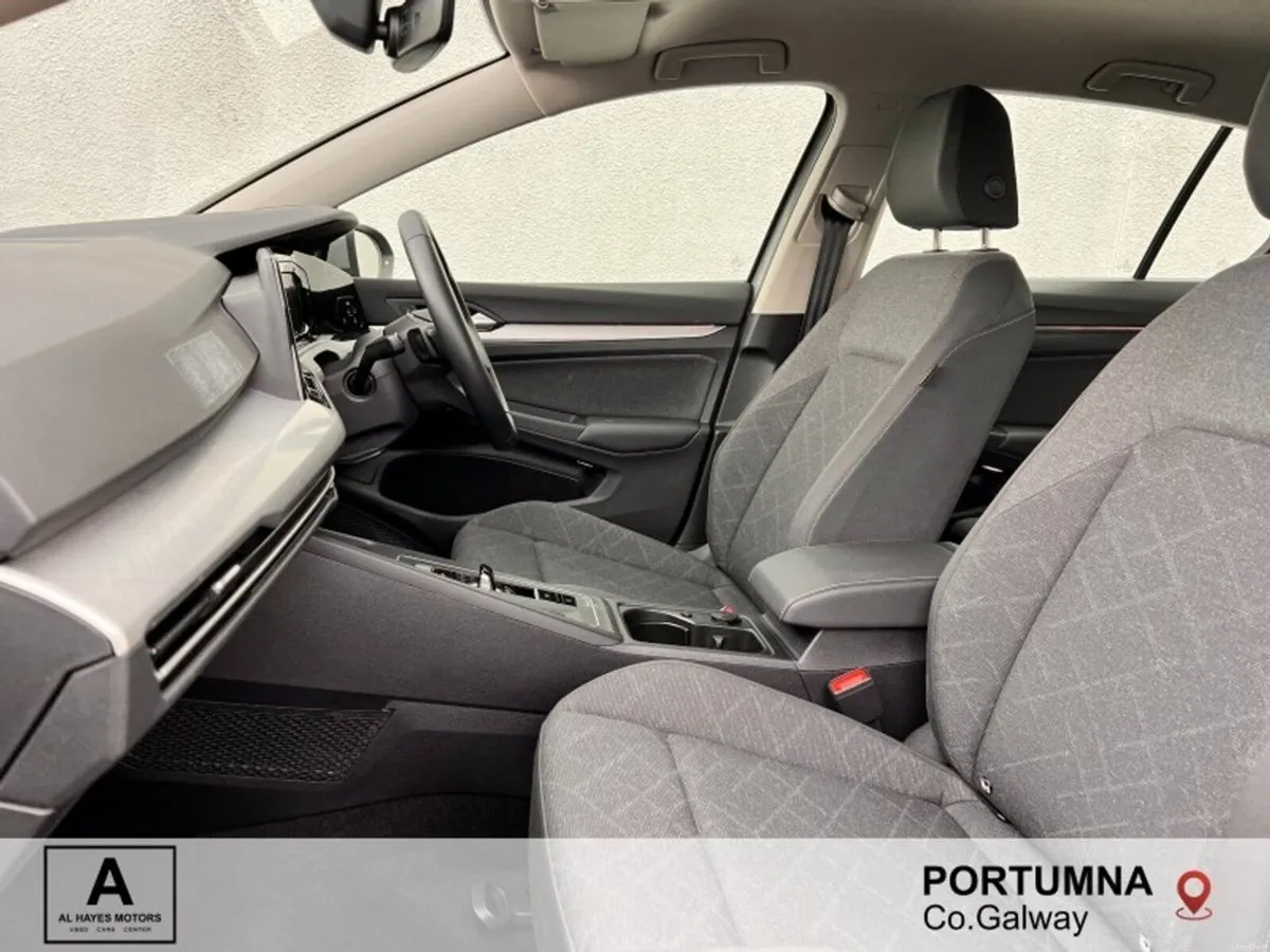 Volkswagen Golf AUTOMATIC LIFE 1.0eTSI *LOW MILEAG - Image 3