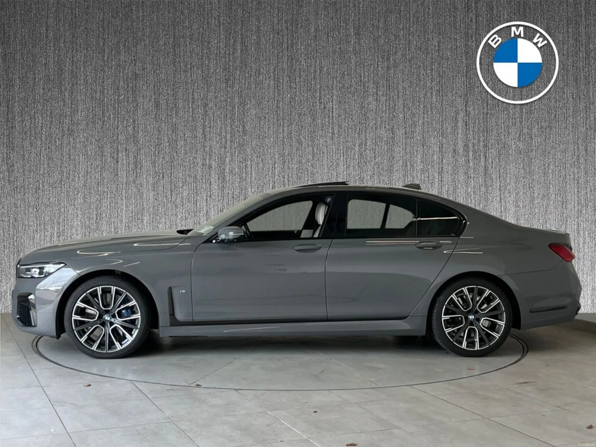 BMW 7-Series 730D LCI 4DR AUTO PRO PACK / SUNROOF - Image 4