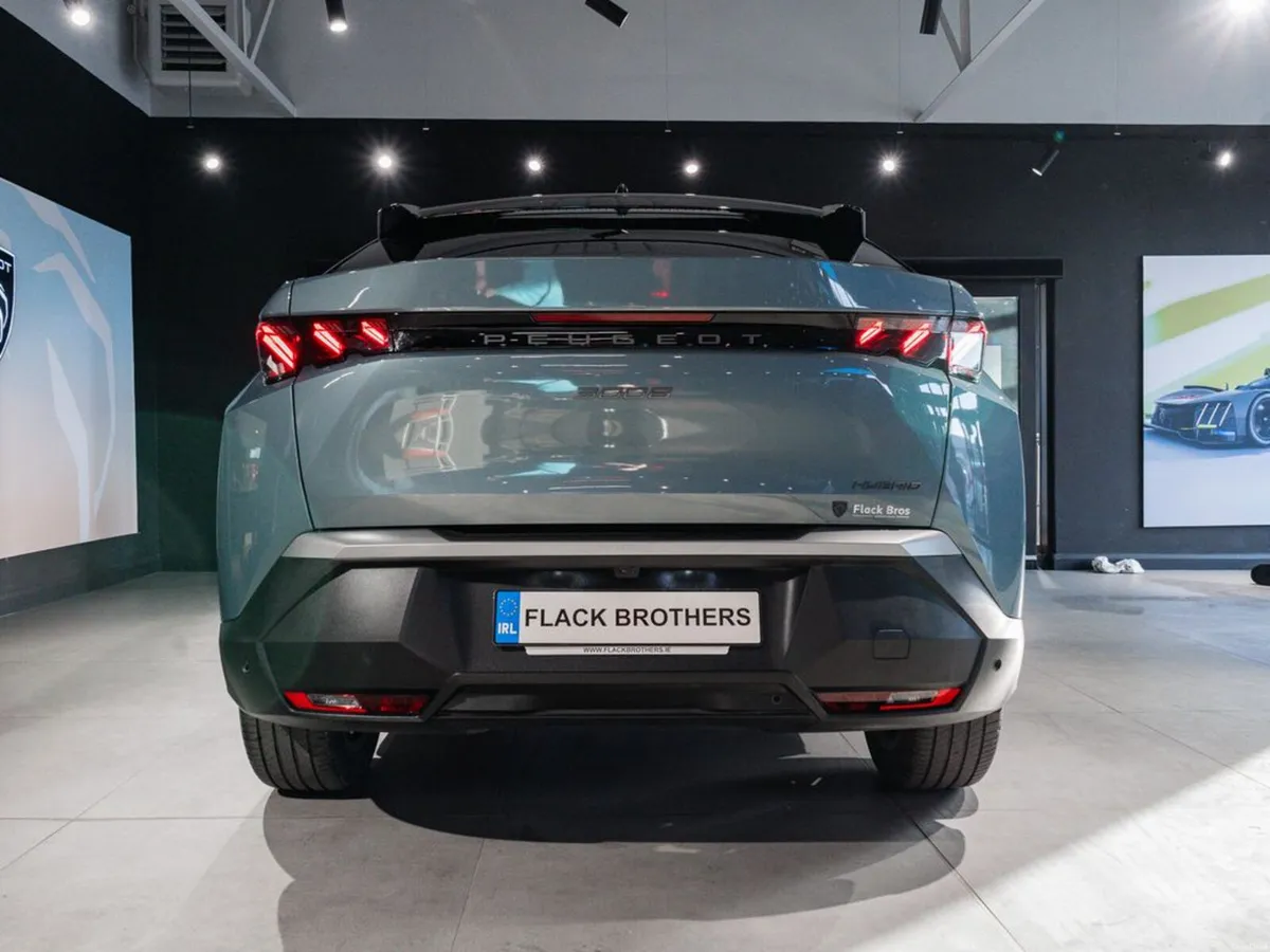2025 Peugeot 3008 GT 1.2 MHEV 136bhp Automatic - Image 4