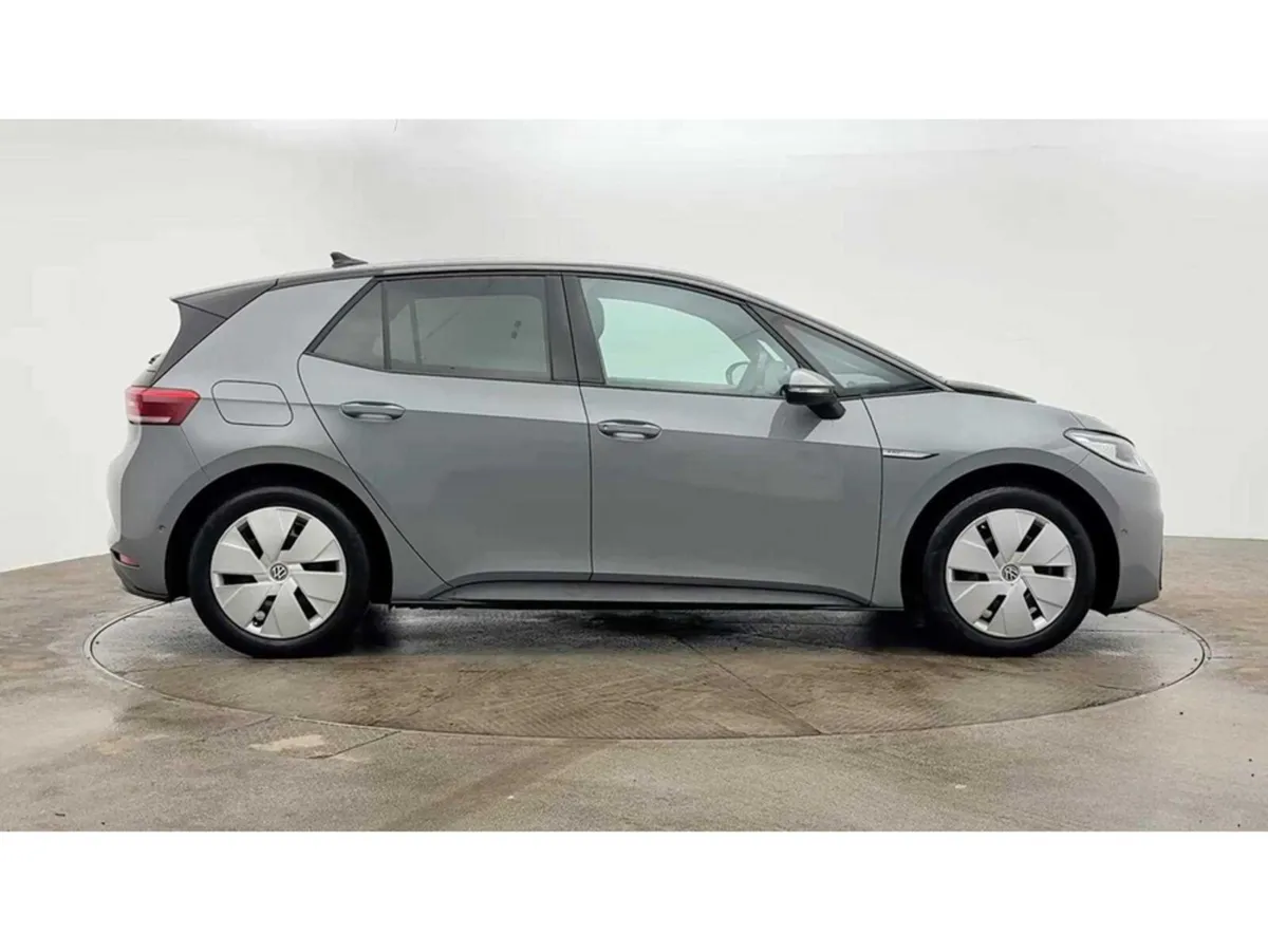 2023 Volkswagen ID.3 FAMILY - Image 3