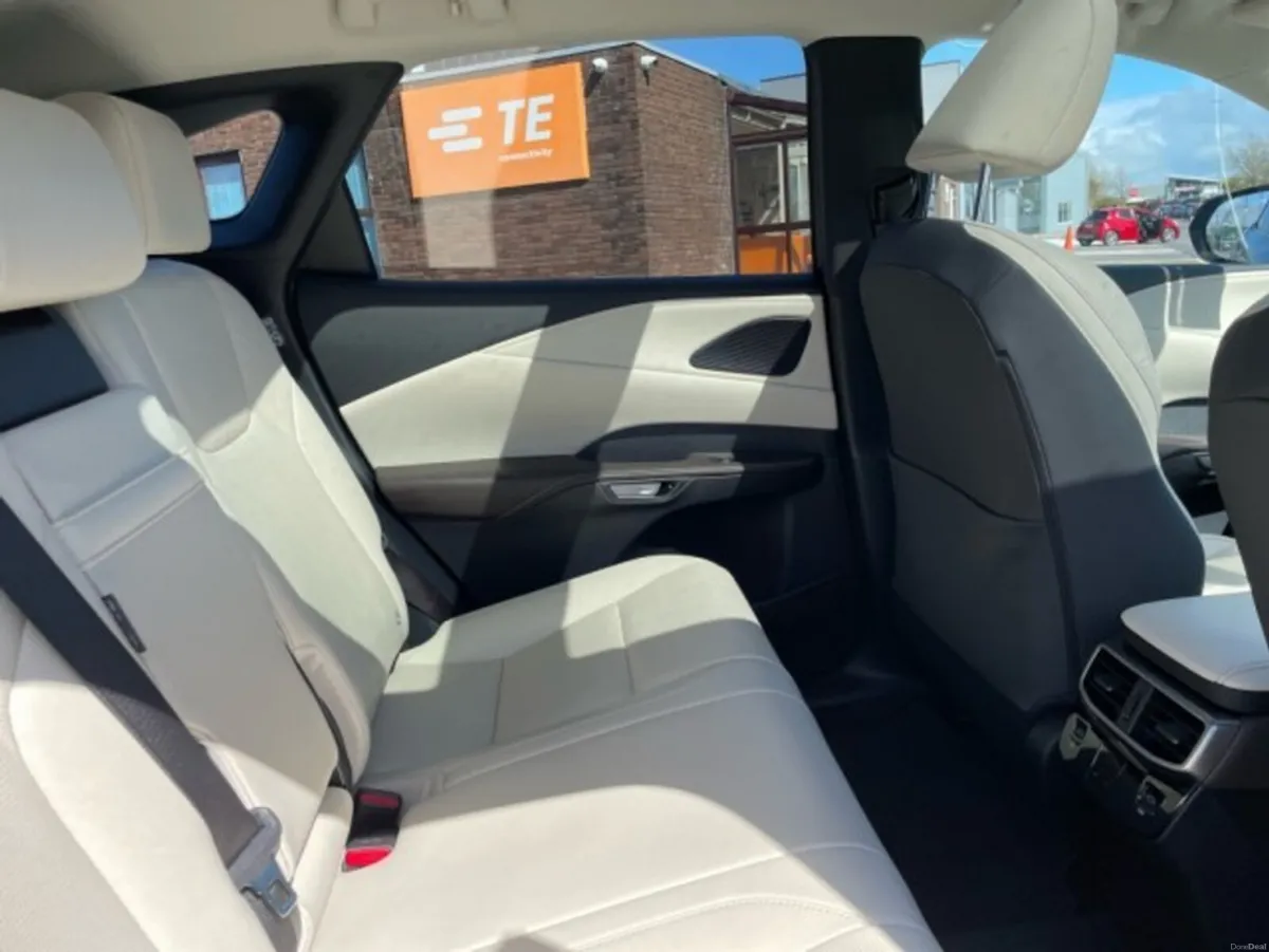 Lexus RX450H+ Plug-in Hybrid Luxury // Remote Cent - Image 6