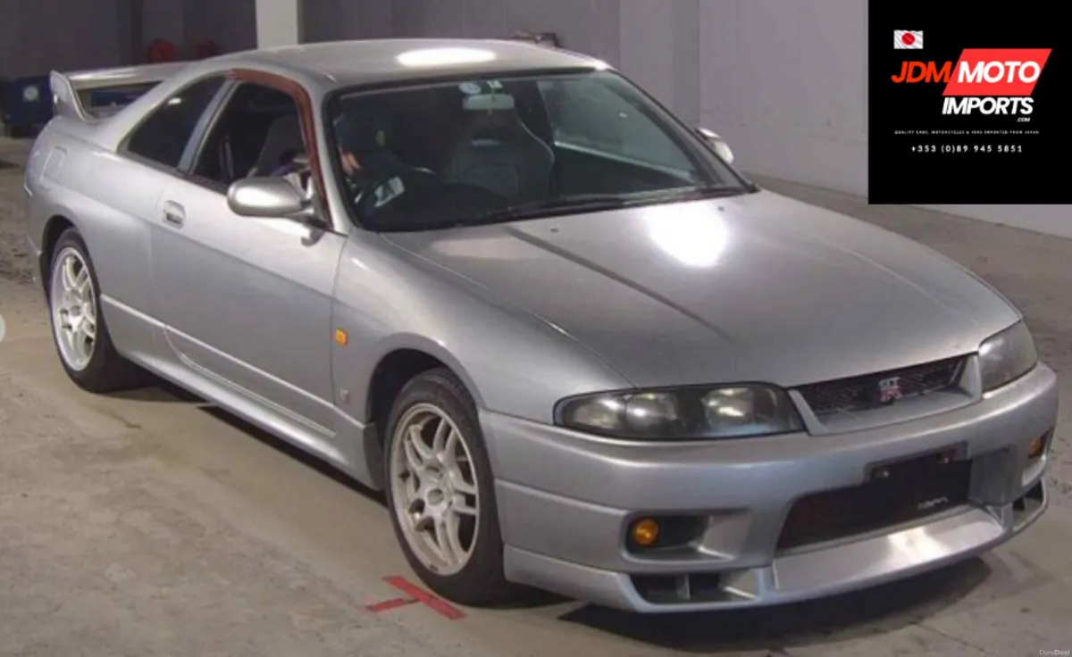 🚨 Nissan Skyline GT-R V-Spec – Silver (BCNR33) - Image 1