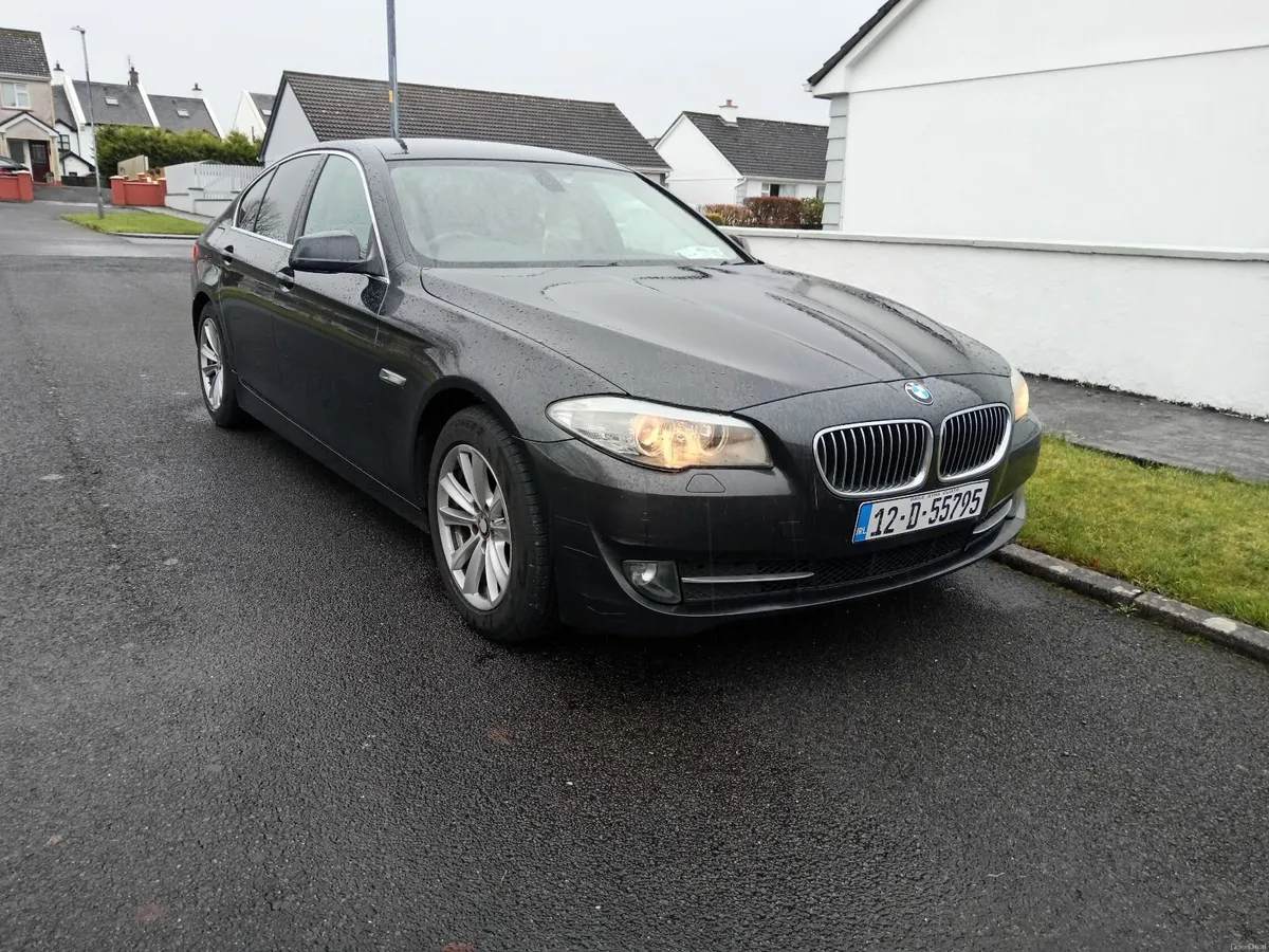 BMW 5-Series 2012 - Image 1