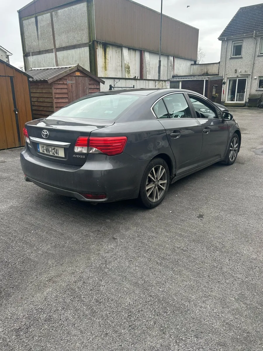 2012 Toyota avensis TR 2.0 d4d - Image 3