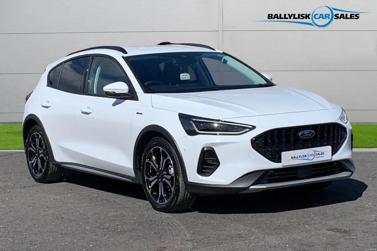 Ford Focus 1.0T 125PS Active X in White with only - Image 1