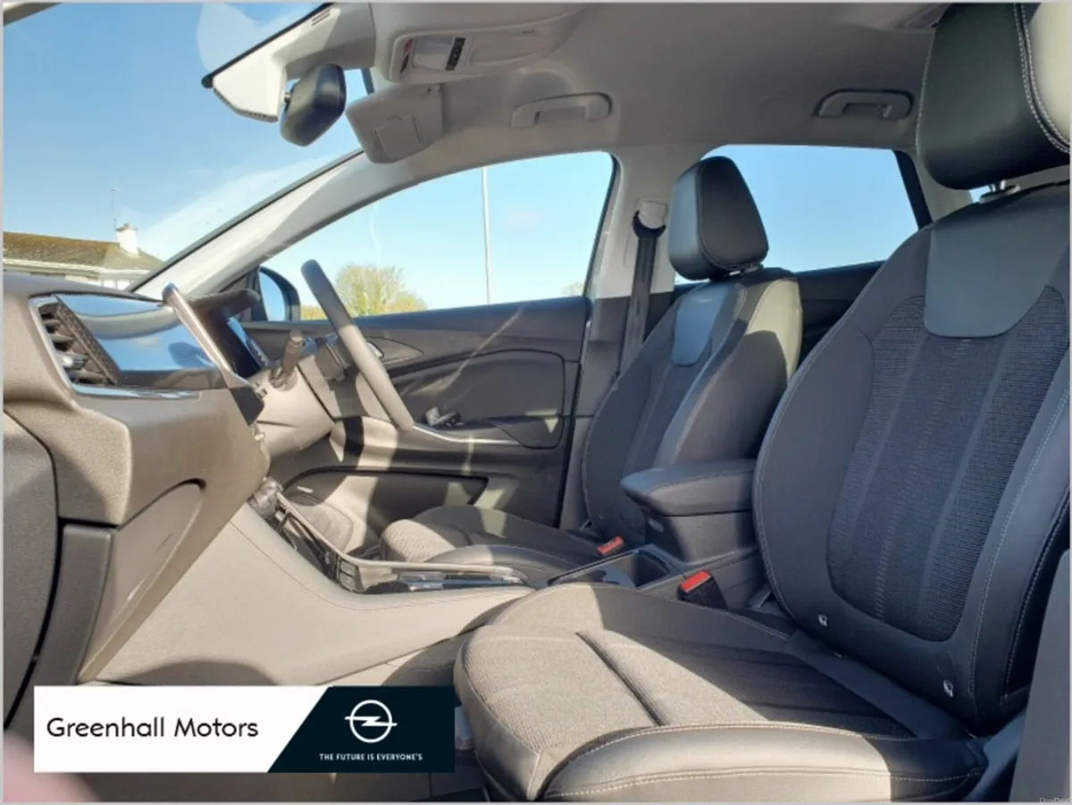 Opel Grandland 1.5 Diesel with low mileage - Image 4