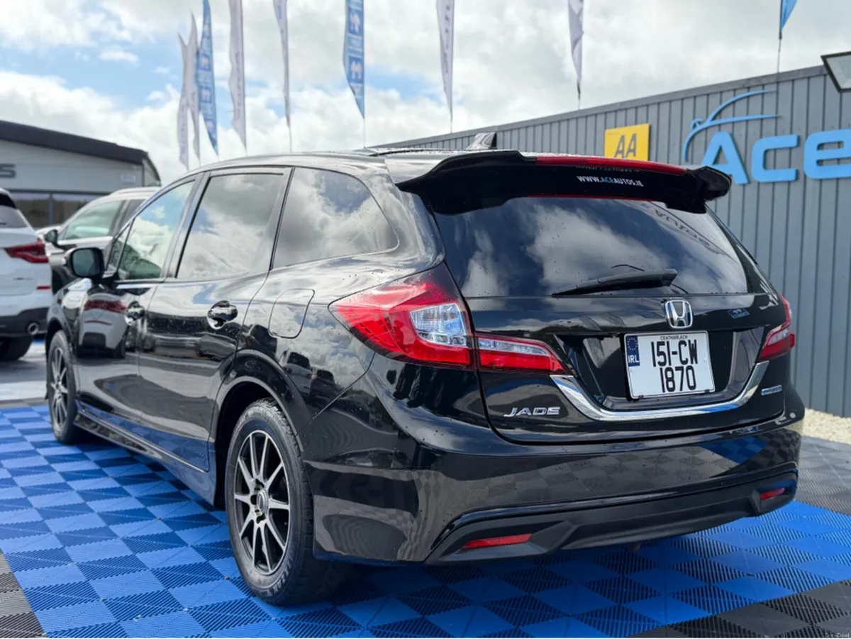 Honda Jade 1.5 PETROL HYBRID - 6 SEATS - AUTO - 12 - Image 5