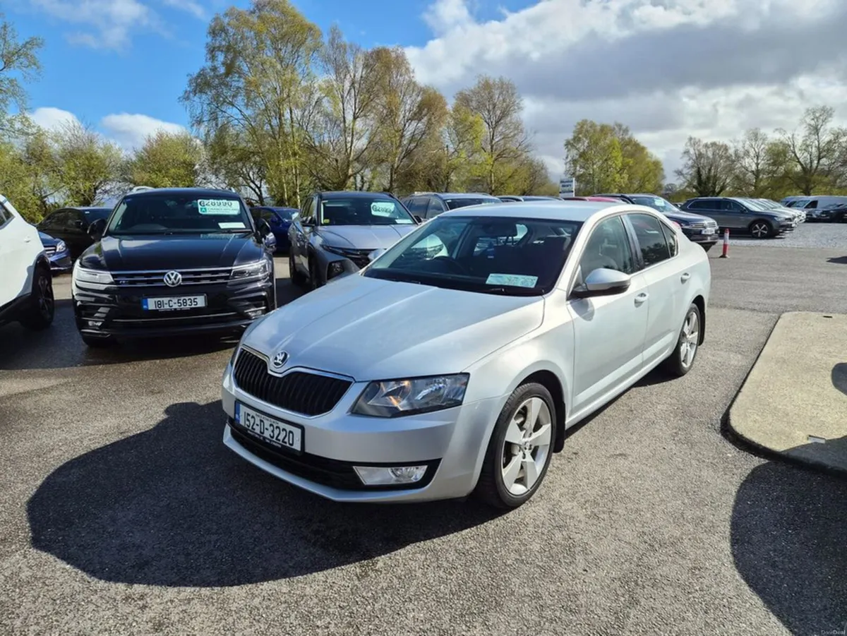 Skoda Octavia Style 1.6tdi 110HP DSG AUTO - Image 3