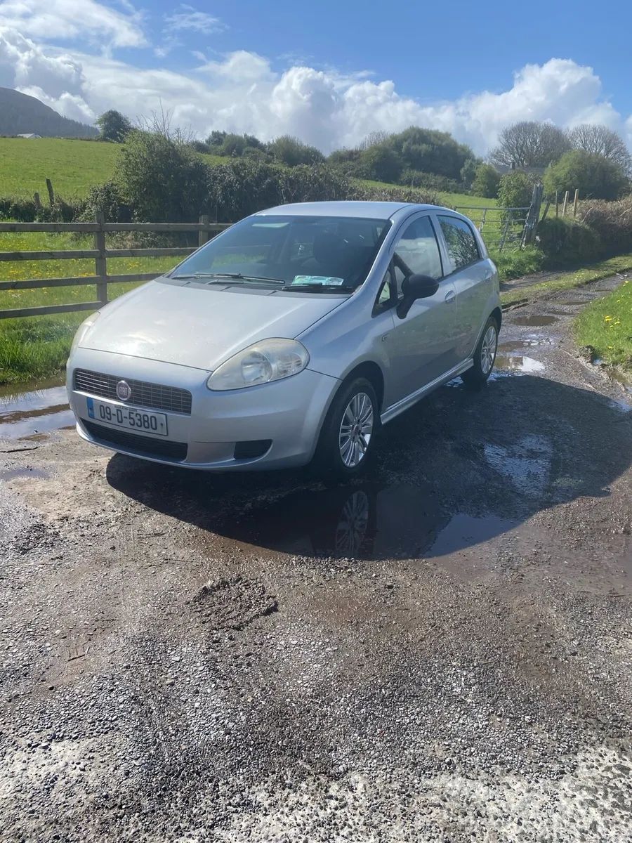 2009 Fiat Punto * TAX & NEW NCT* - Image 2