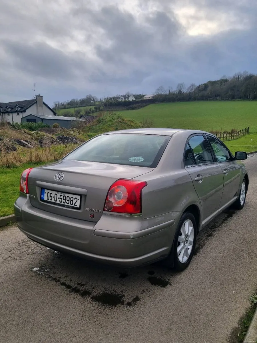 Toyota avensis - Image 4