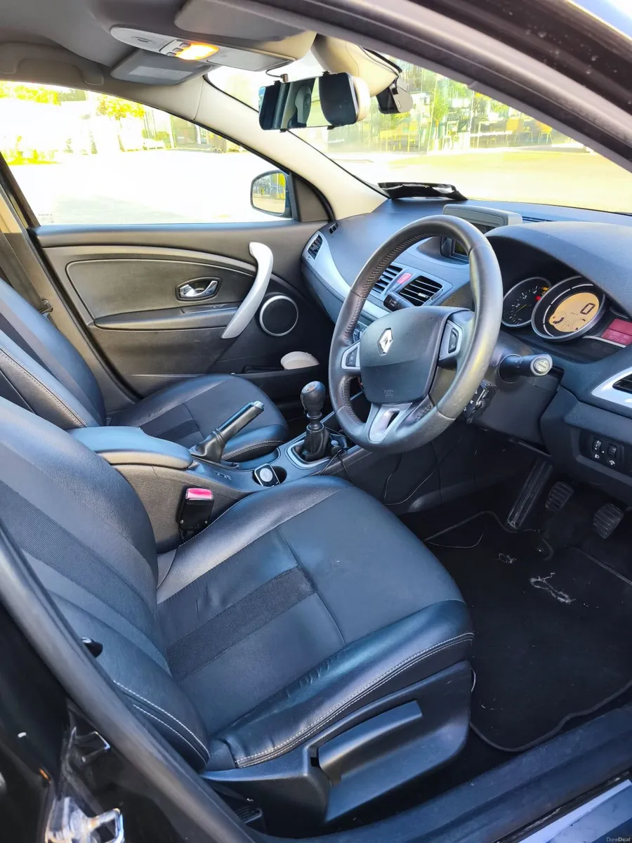 Renault Fluence 2011 - Image 3