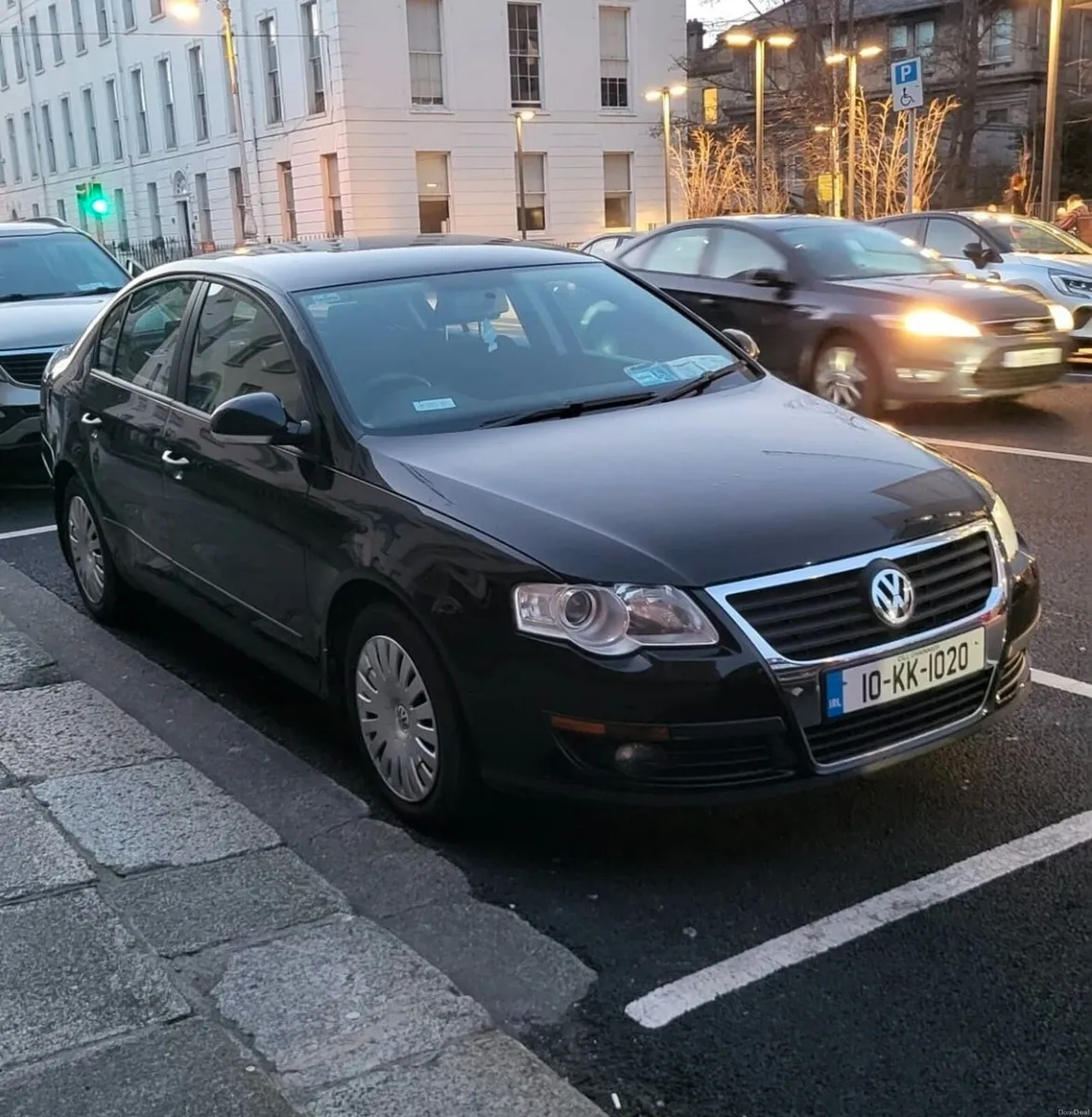 Volkswagen Passat 2010 - Image 1