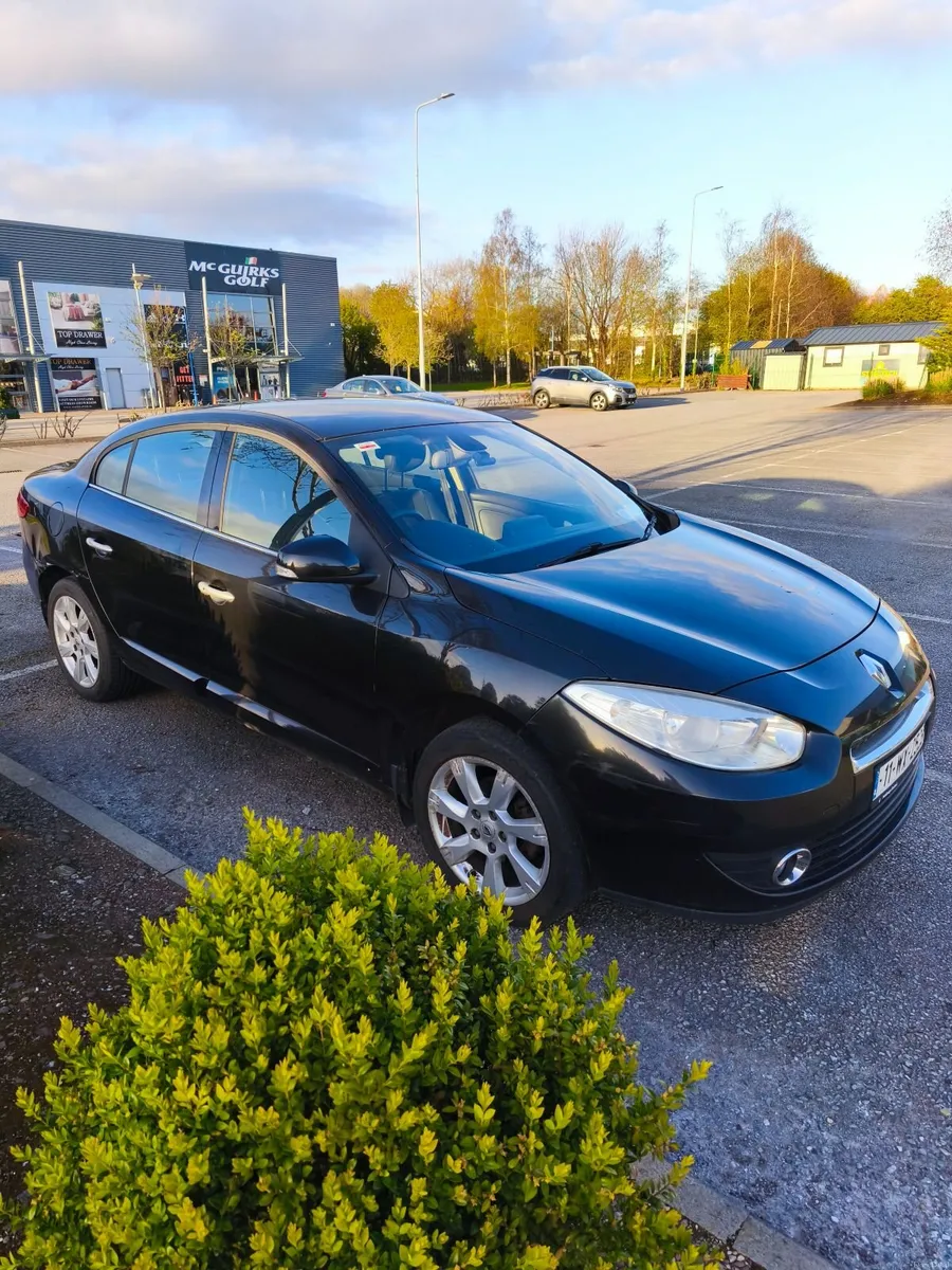 Renault Fluence 2011 - Image 2