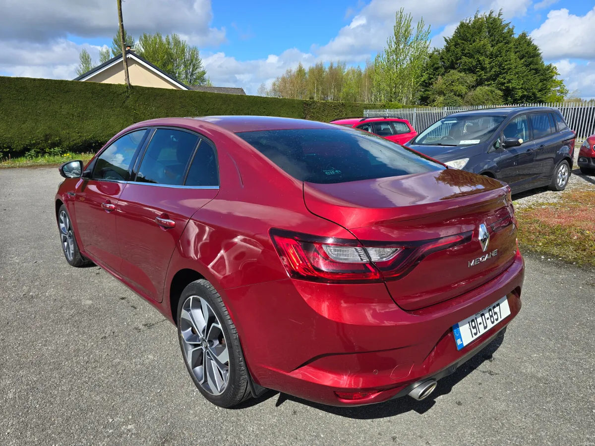 191 Renault Megane Signature 1.3 Tce 140 - Image 2
