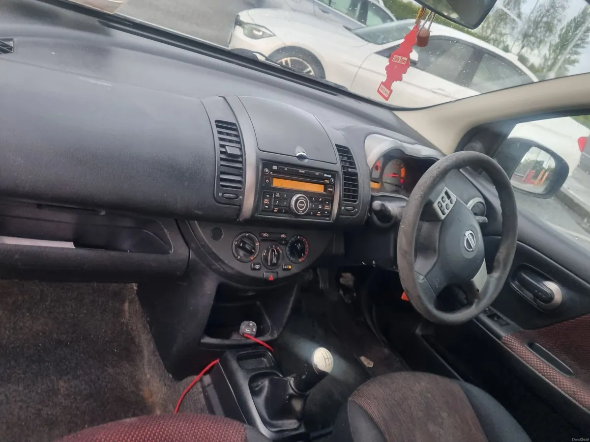 Nissan Note 2010 1.4 petrol 293km - Image 4