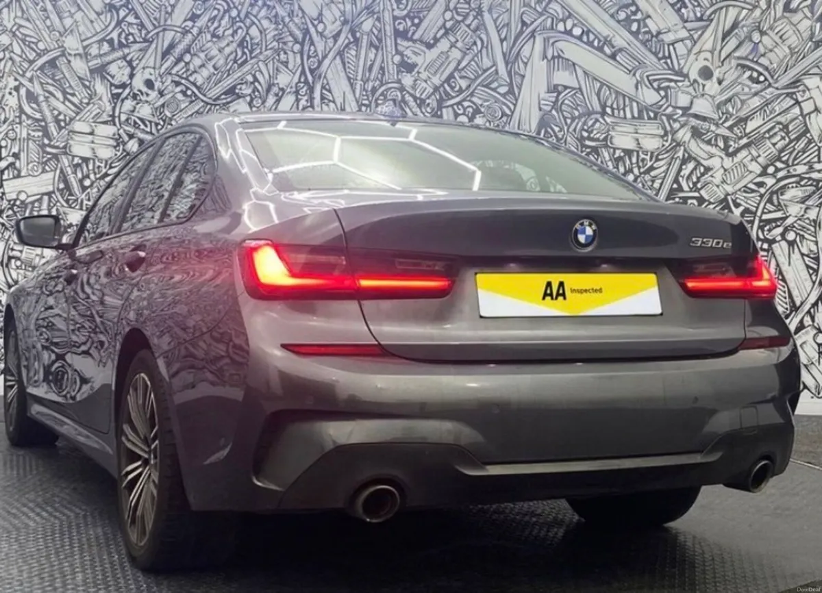 2020 BMW 330e Msport (1 Owner) - Image 3