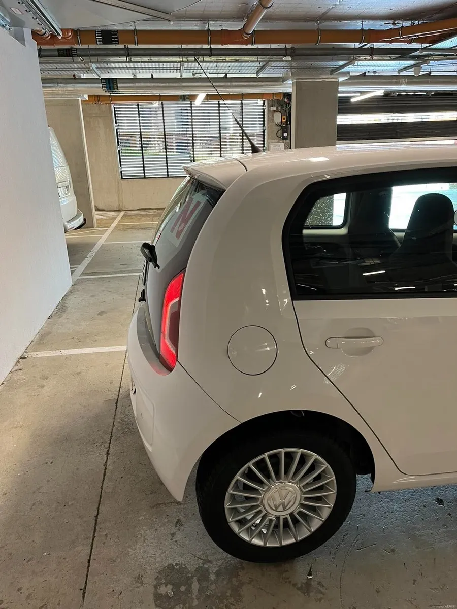Volkswagen up! 2013 Automatic - Image 4