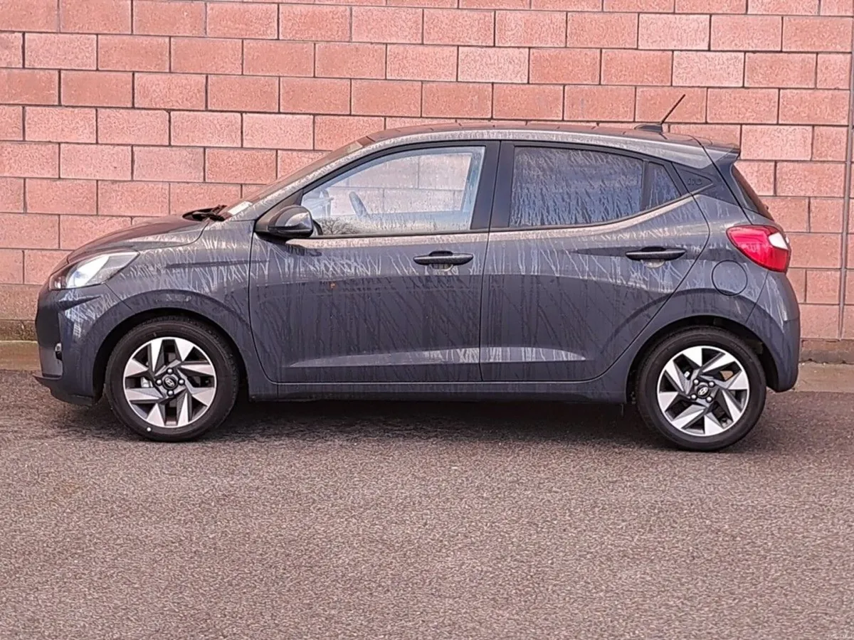 Hyundai i10 Deluxe Plus 1.0 Petrol - Image 3