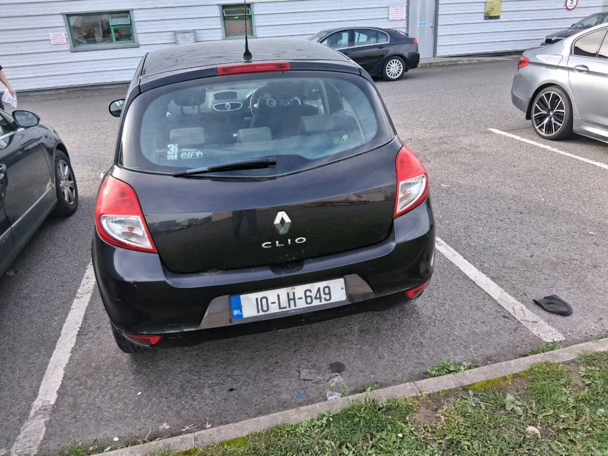 Renault Clio - Image 2